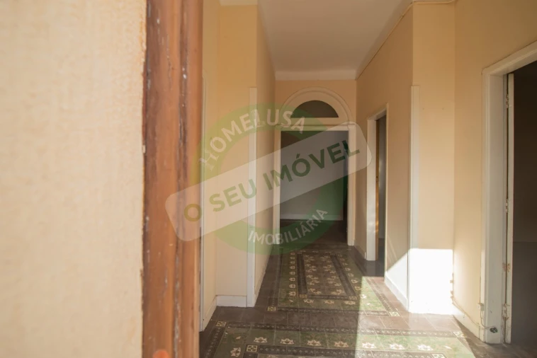 Moradia T9 para Venda em Sé Nova, Santa Cruz, Almedina e São Bartolomeu Foto 28