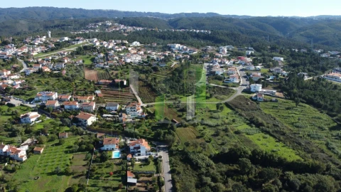 Moradia T10 para Venda em Santo Antonio dos Olivais