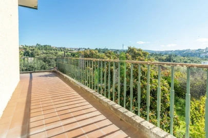 Moradia T10 para Venda em Santo Antonio dos Olivais