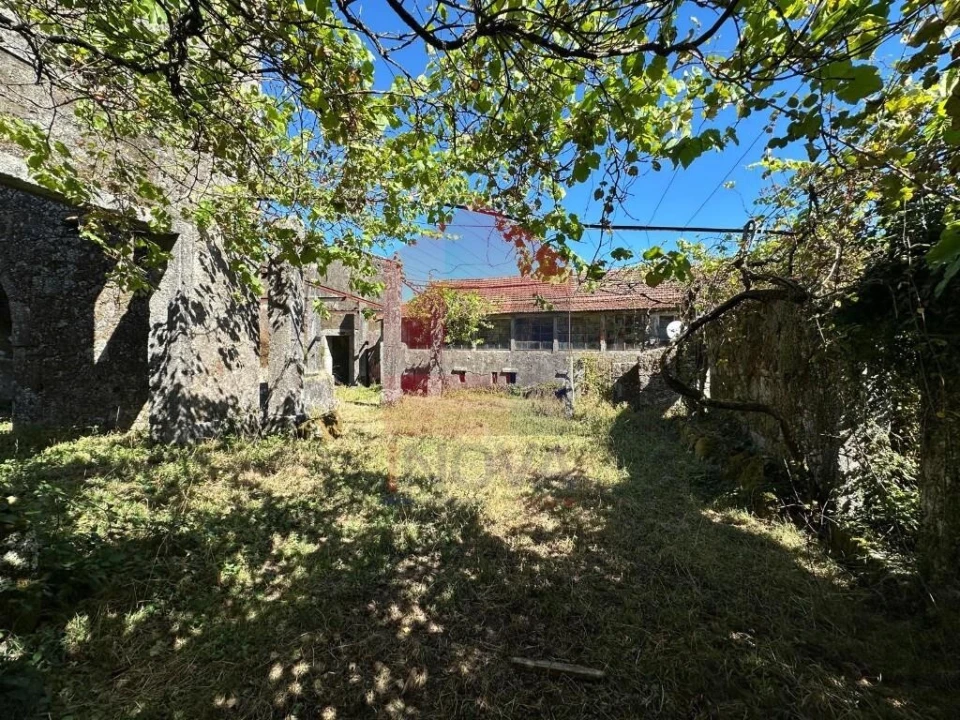 Quinta T4 para Venda em Azias Foto 20