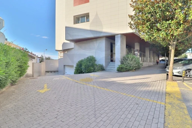 Apartamento T3 para Venda em Braga (Maximinos, Sé e Cividade) Foto 43