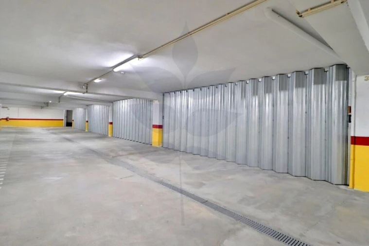 Apartamento T3 para Venda em Braga (Maximinos, Sé e Cividade) Foto 38