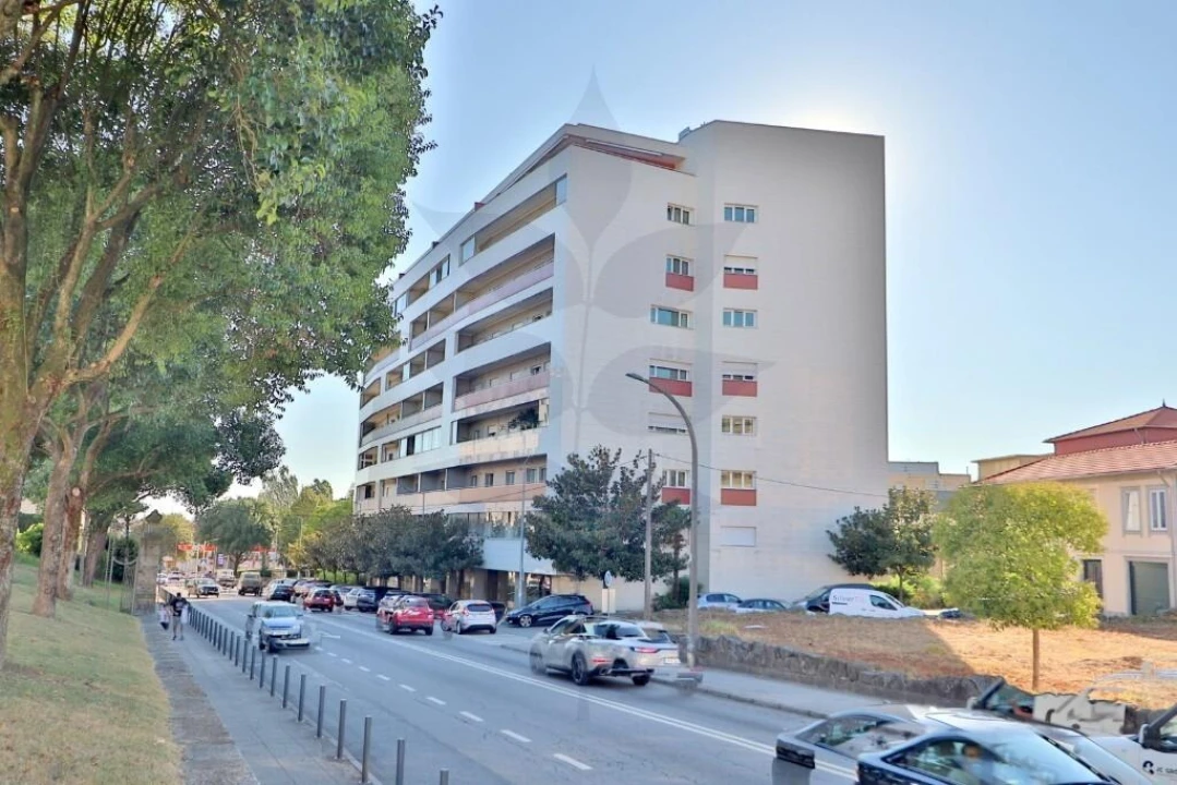 Apartamento T3 para Venda em Braga (Maximinos, Sé e Cividade) Foto 46