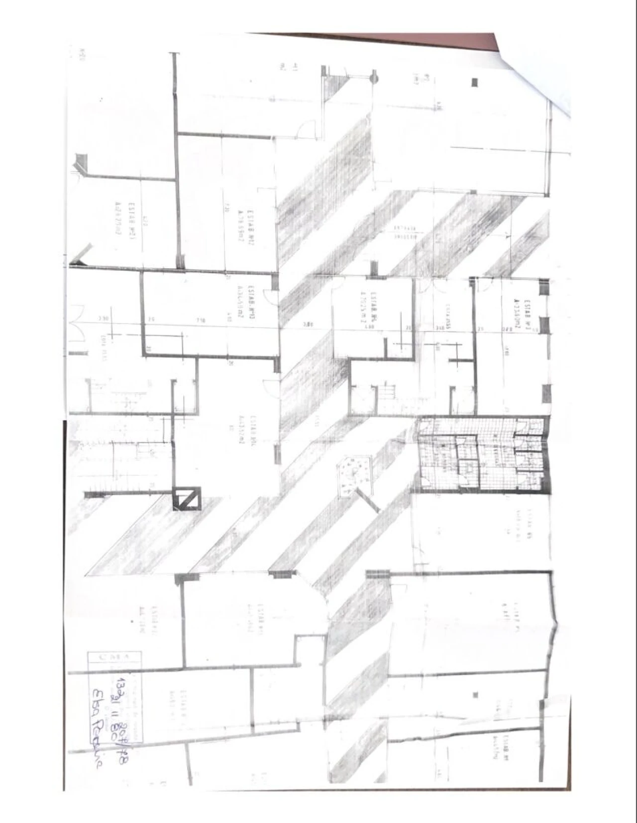 Loja para Venda em Almada, Cova da Piedade, Pragal e Cacilhas Foto 7