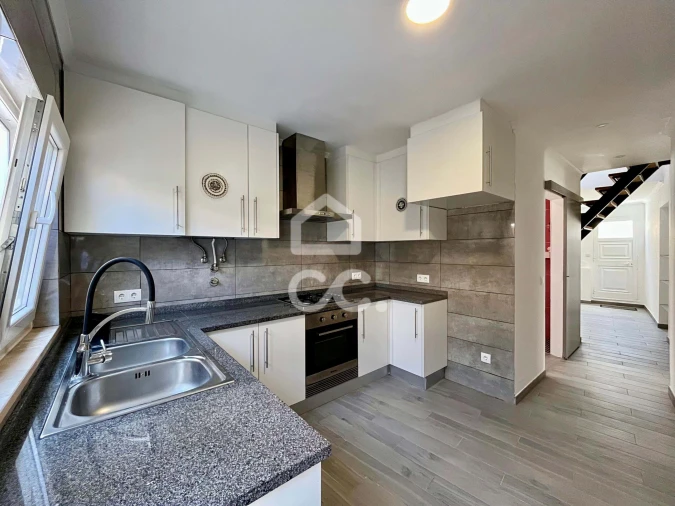 Moradia T3 para Venda em Gaeiras Foto 13