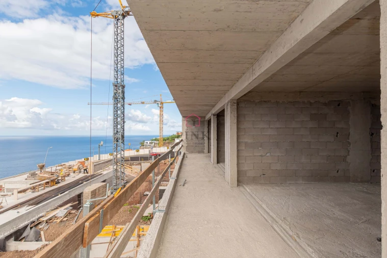 Moradia T3 para Venda em Arco da Calheta Foto 20