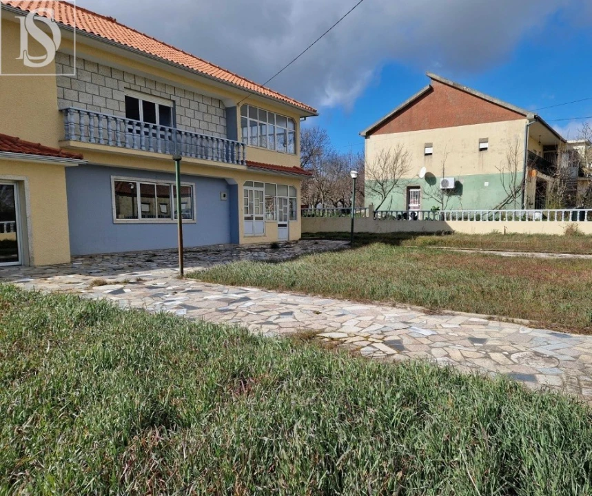 Moradia T4 para Venda em São João da Corveira Foto 2