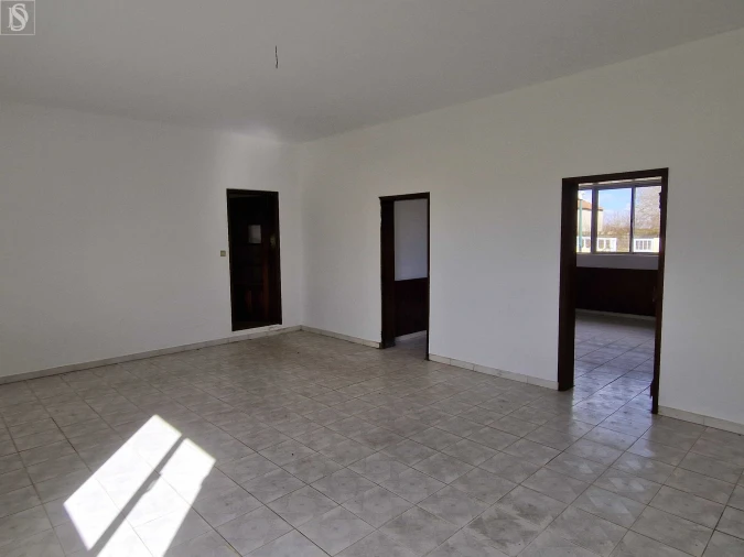 Moradia T4 para Venda em São João da Corveira Foto 9