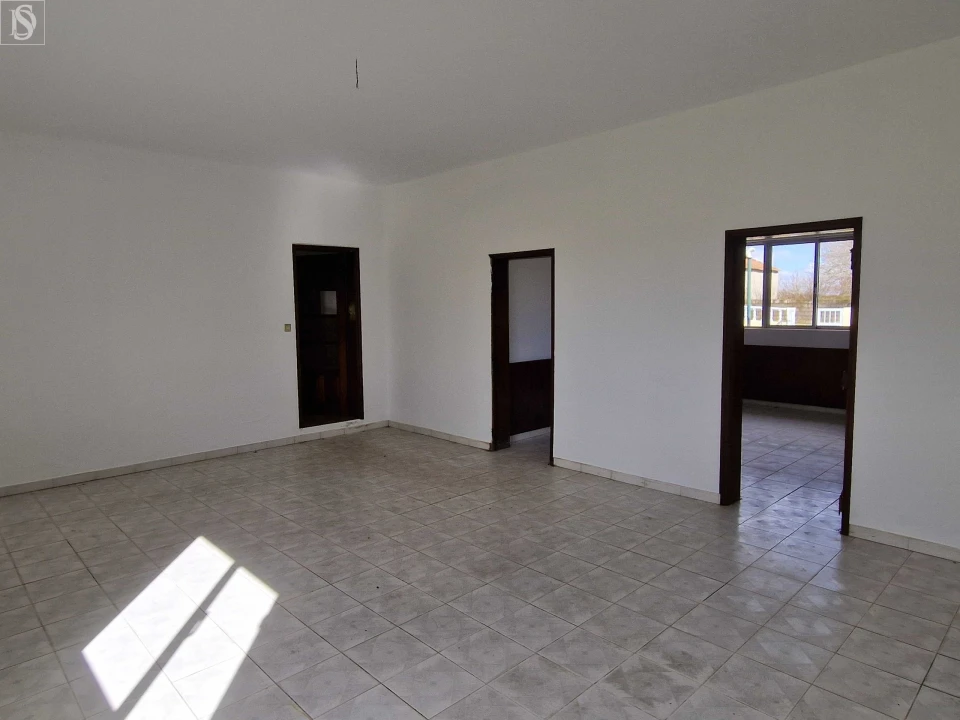 Moradia T4 para Venda em São João da Corveira Foto 9