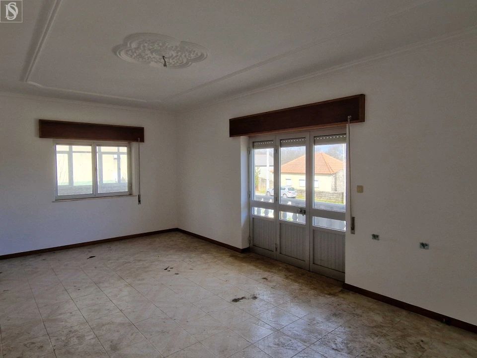 Moradia T4 para Venda em São João da Corveira Foto 24