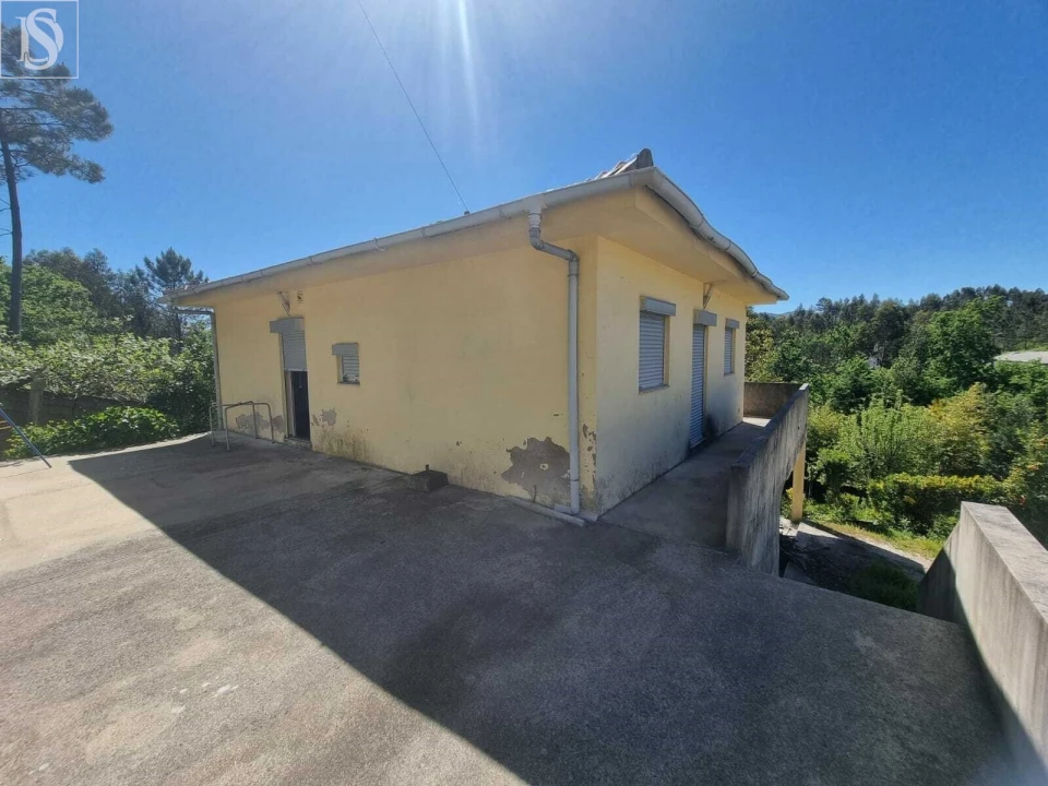 Moradia T2 para Venda em Mosteiro Foto 5