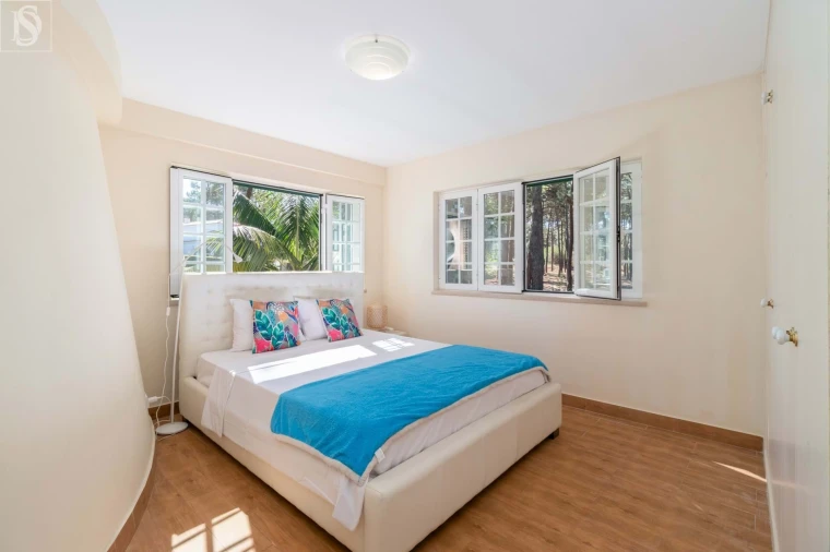 Moradia T8 para Arrendamento em Charneca de Caparica e Sobreda Foto 25