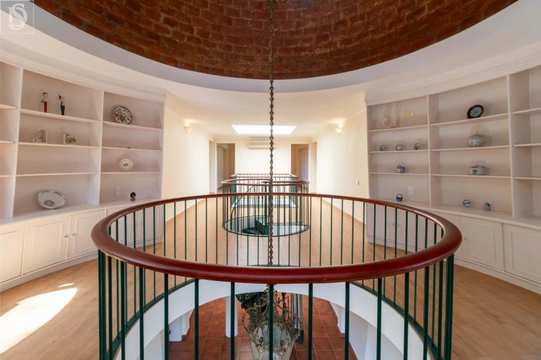 Moradia T8 para Arrendamento em Charneca de Caparica e Sobreda Foto 21