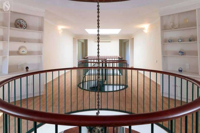 Moradia T8 para Arrendamento em Charneca de Caparica e Sobreda Foto 19