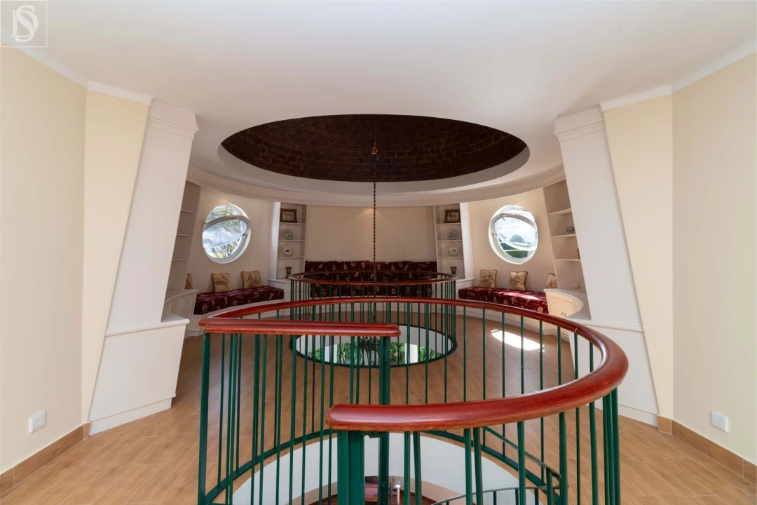 Moradia T8 para Arrendamento em Charneca de Caparica e Sobreda Foto 24