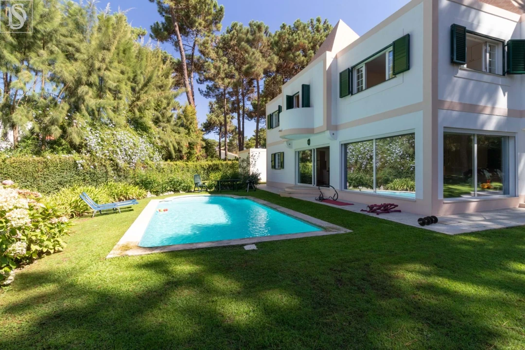 Moradia T8 para Arrendamento em Charneca de Caparica e Sobreda Foto 3