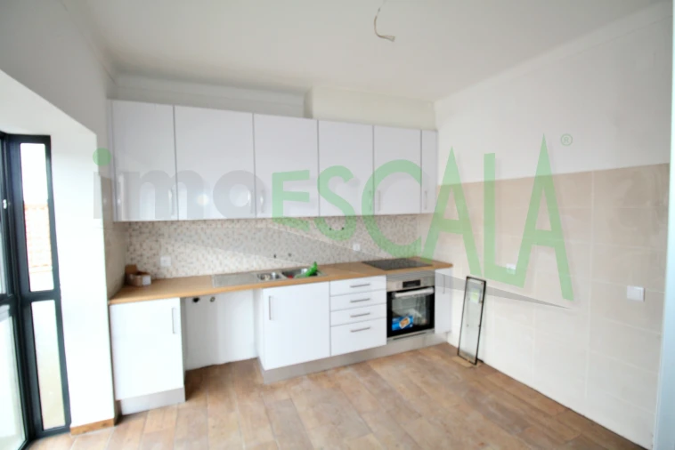 Moradia T2 para Venda em Manique do Intendente, Vila Nova de São Pedro e Maçussa Foto 4