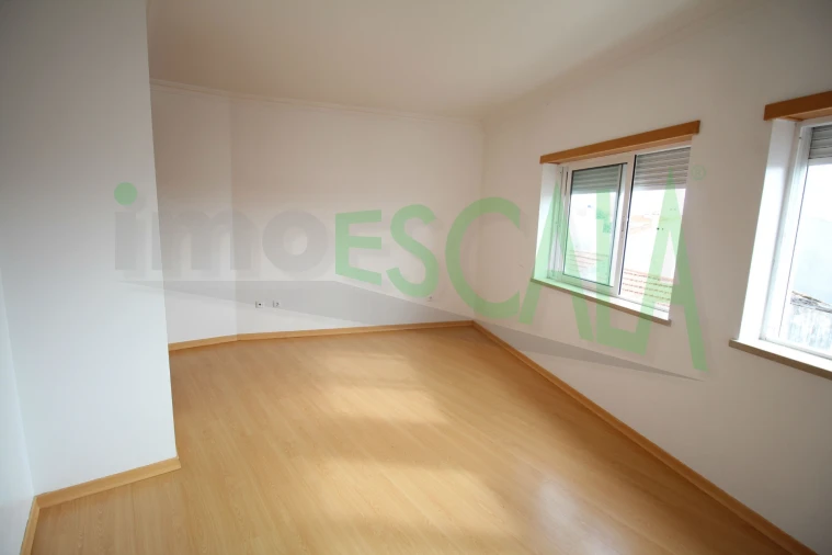 Apartamento T2 para Venda em Cartaxo e Vale da Pinta Foto 17