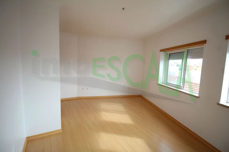 Apartamento T2 para Venda em Cartaxo e Vale da Pinta Foto 18