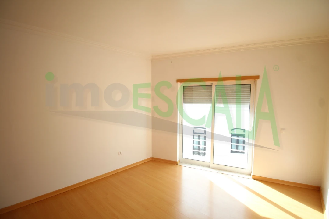 Apartamento T2 para Venda em Cartaxo e Vale da Pinta Foto 24