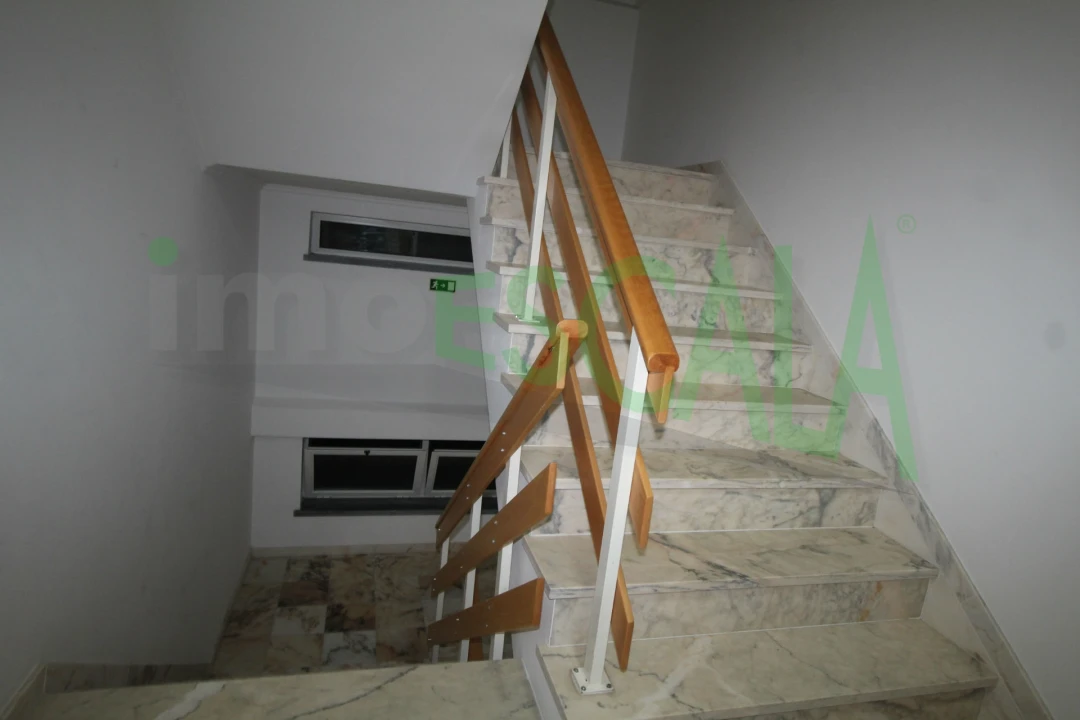 Apartamento T2 para Venda em Aveiras de Cima Foto 27