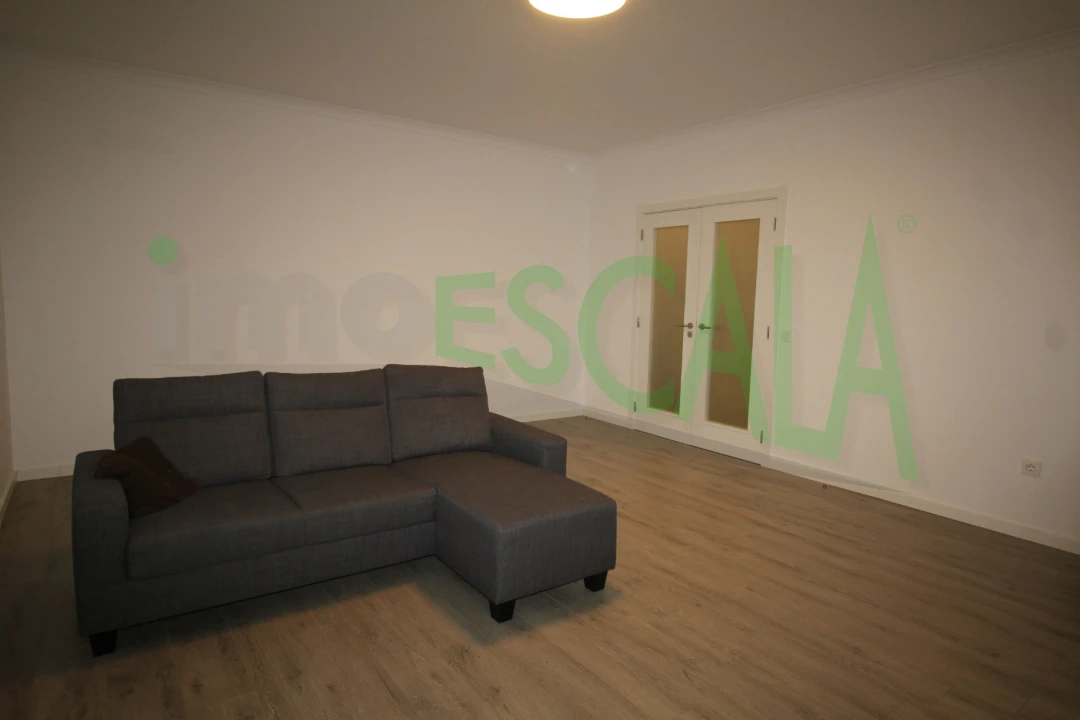 Apartamento T2 para Venda em Aveiras de Cima Foto 7