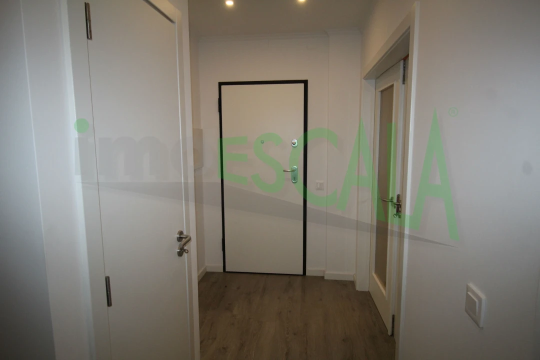 Apartamento T2 para Venda em Aveiras de Cima Foto 5