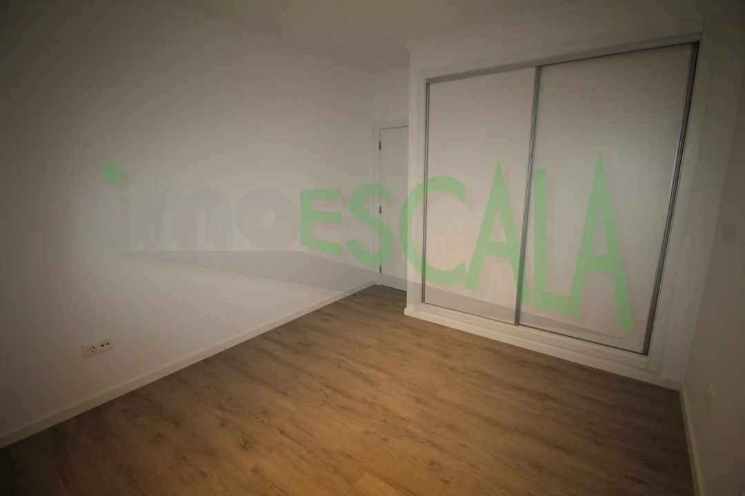 Apartamento T2 para Venda em Aveiras de Cima Foto 13