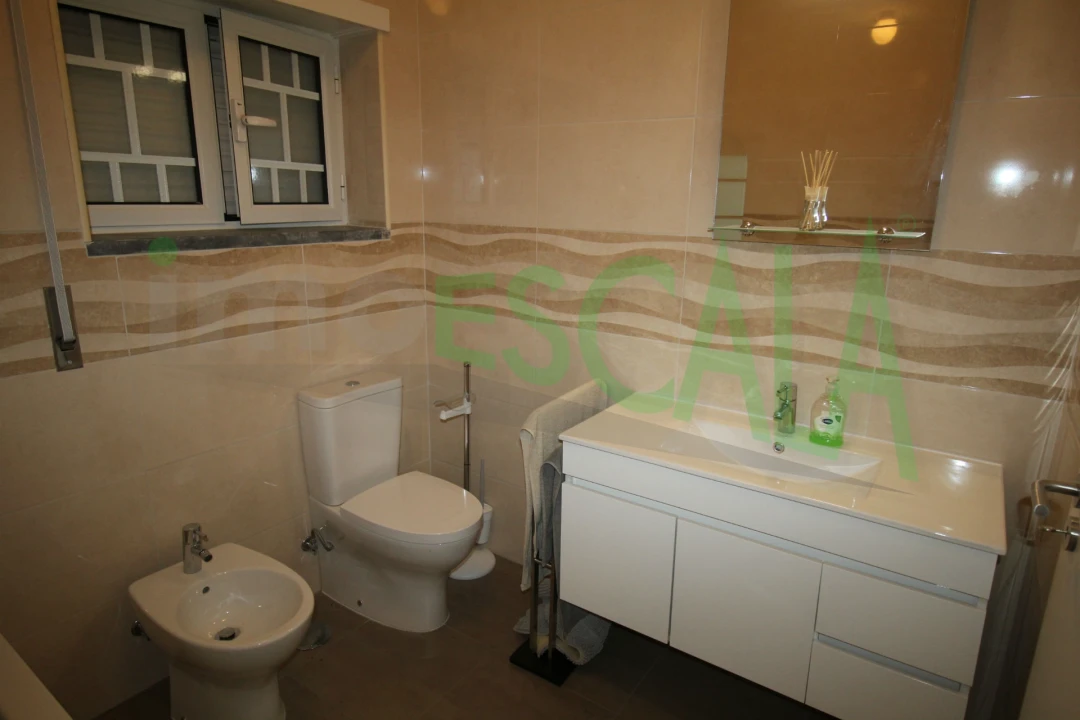 Apartamento T2 para Venda em Aveiras de Cima Foto 10