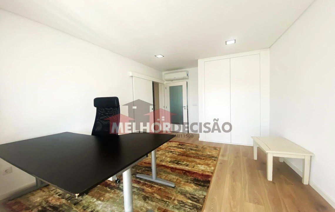 Apartamento T4 para Venda em Torres Novas (Santa Maria, Salvador e Santiago) Foto 18