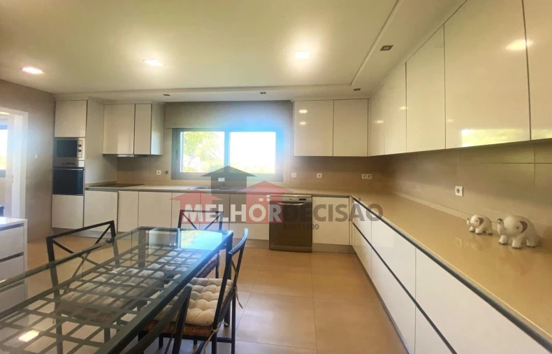 Apartamento T4 para Venda em Torres Novas (Santa Maria, Salvador e Santiago) Foto 1