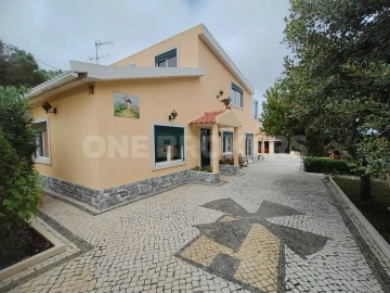 Moradia T3 para Venda em São João das Lampas e Terrugem