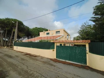 Moradia T3 para Venda em São João das Lampas e Terrugem