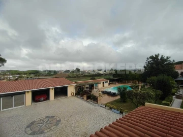 Moradia T3 para Venda em São João das Lampas e Terrugem