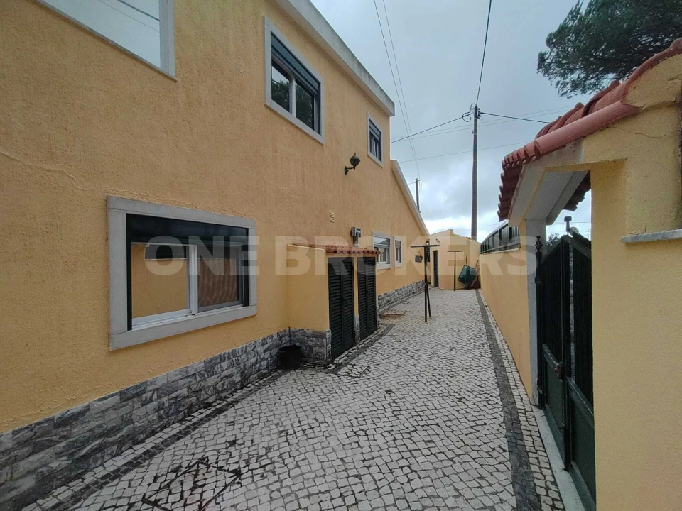 Moradia T3 para Venda em São João das Lampas e Terrugem Foto 2