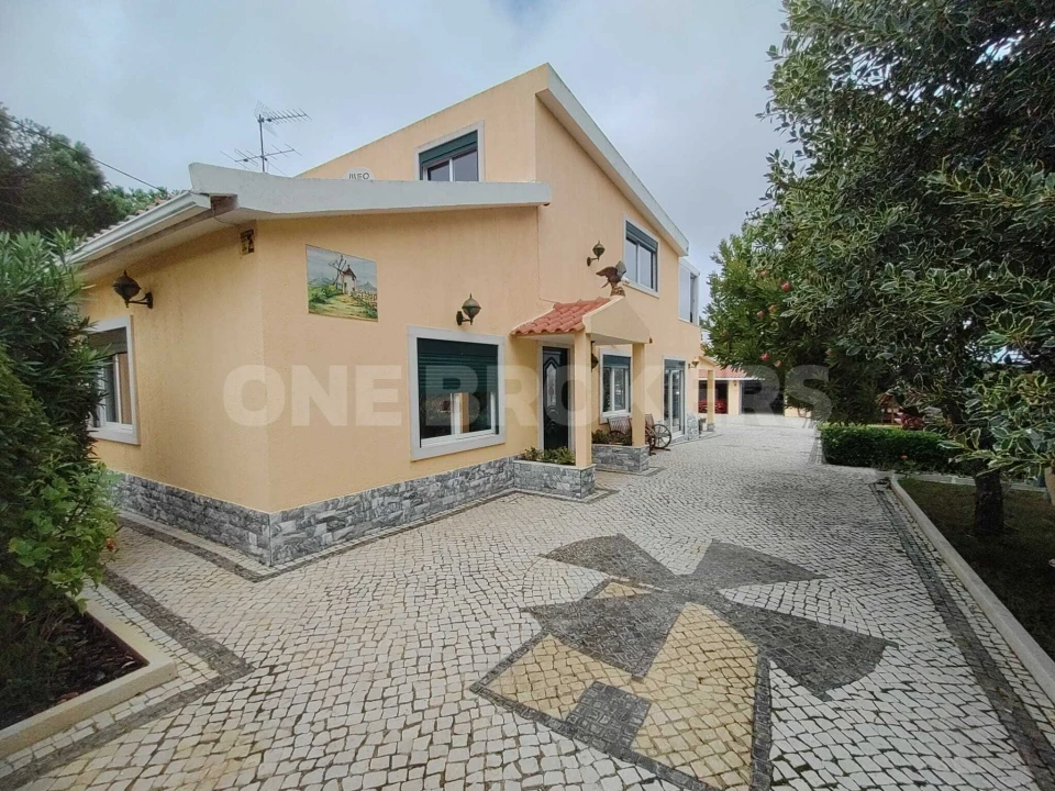 Moradia T3 para Venda em São João das Lampas e Terrugem Foto 1
