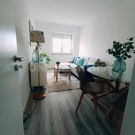 Apartamento T1 para Venda em São Domingos de Benfica