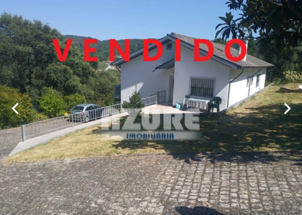 Moradia T4 para Venda em Adaufe Foto 1