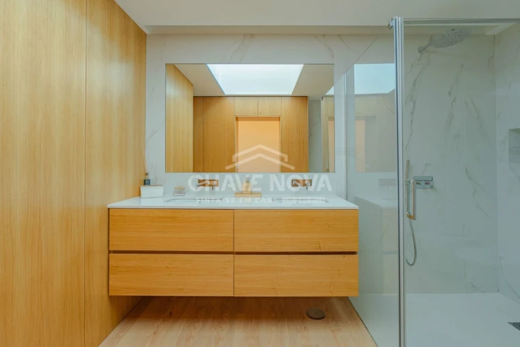 Moradia T3 para Venda em Mozelos Foto 16