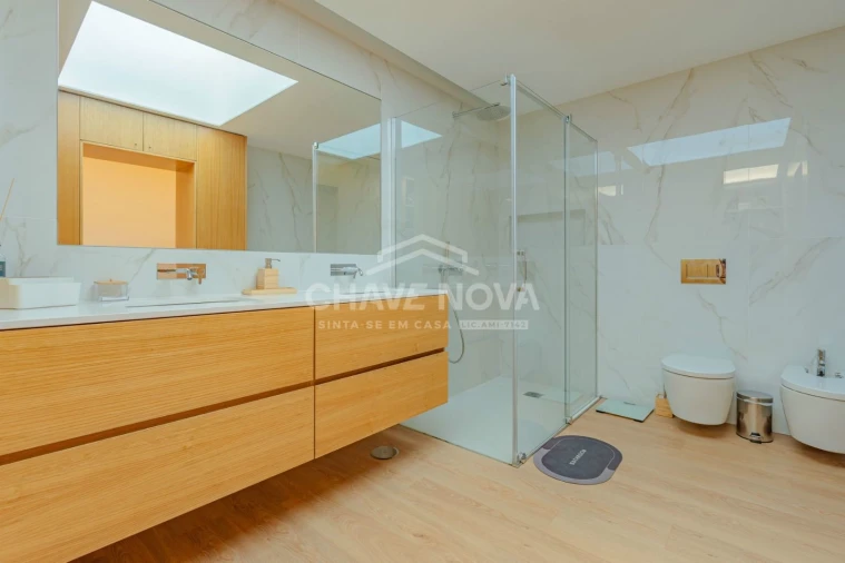 Moradia T3 para Venda em Mozelos Foto 17