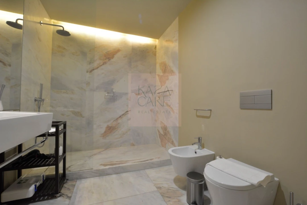 Apartamento T3 para Arrendamento férias em Misericórdia Foto 11