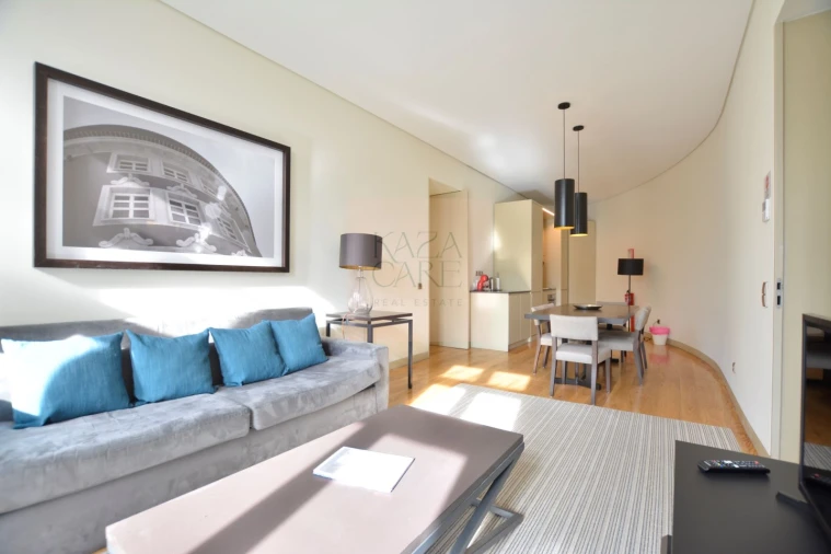 Apartamento T3 para Arrendamento férias em Misericórdia Foto 1