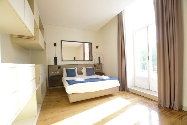 Apartamento T3 para Arrendamento férias em Misericórdia Foto 9