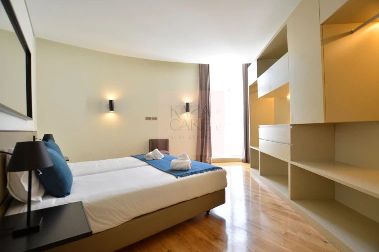 Apartamento T3 para Arrendamento férias em Misericórdia Foto 16