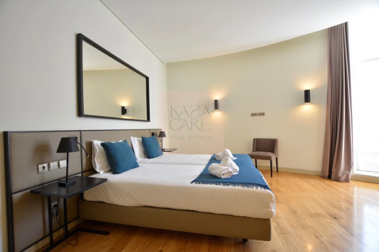 Apartamento T3 para Arrendamento férias em Misericórdia Foto 17