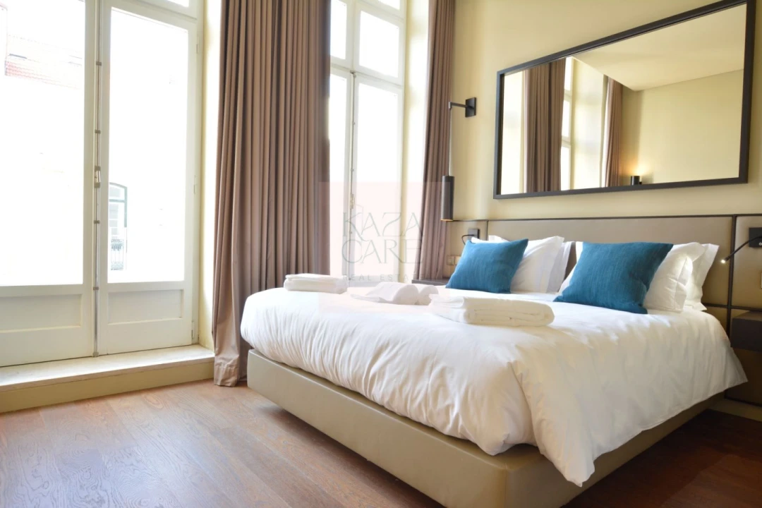 Apartamento T2 para Arrendamento férias em Misericórdia Foto 11