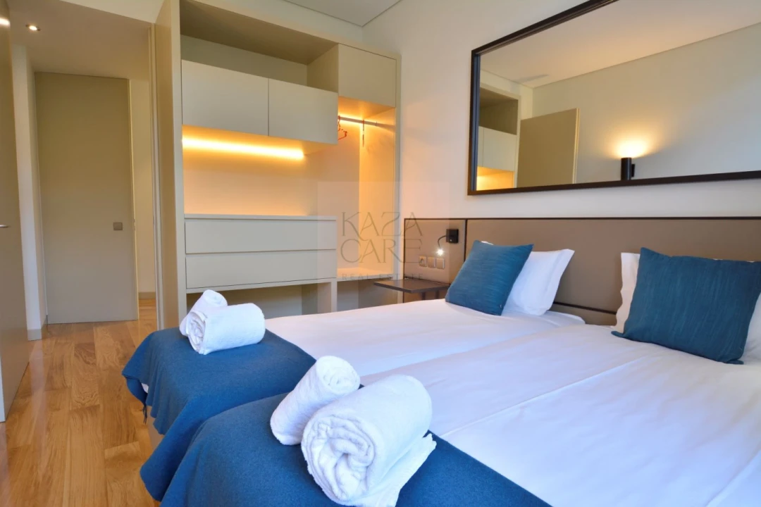 Apartamento T2 para Arrendamento férias em Misericórdia Foto 6