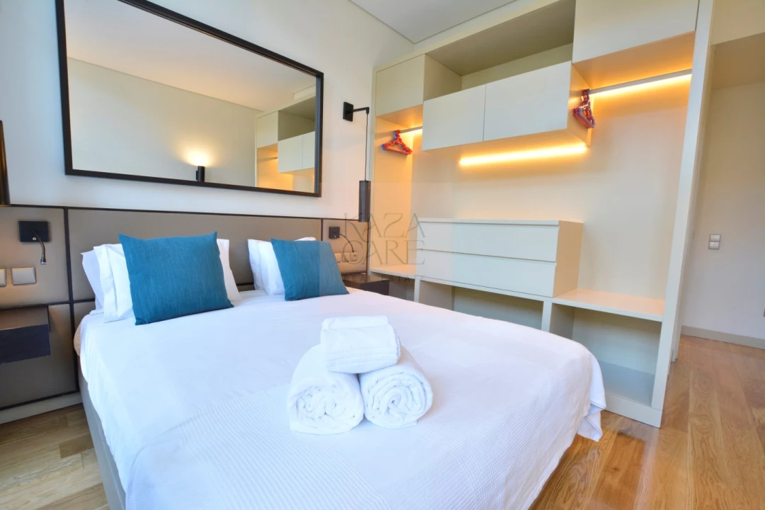 Apartamento T2 para Arrendamento férias em Misericórdia Foto 8