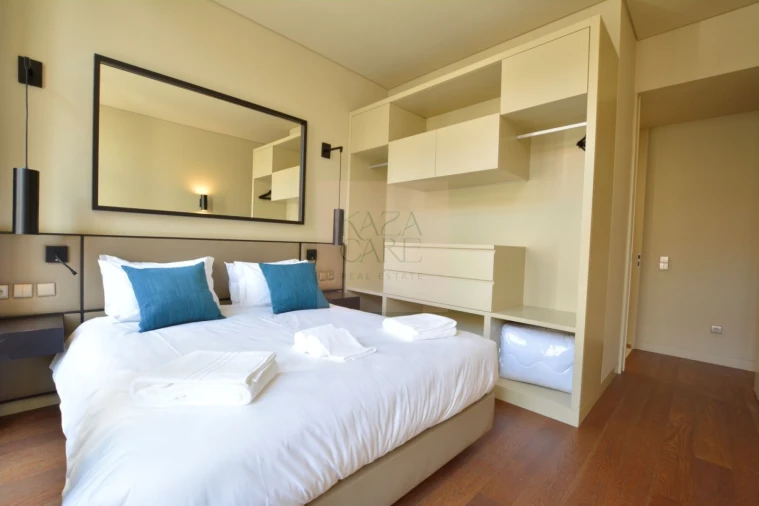 Apartamento T2 para Arrendamento férias em Misericórdia Foto 10