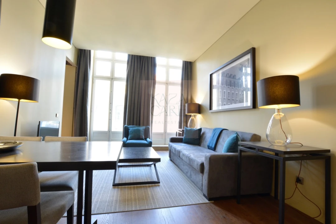 Apartamento T2 para Arrendamento férias em Misericórdia Foto 6